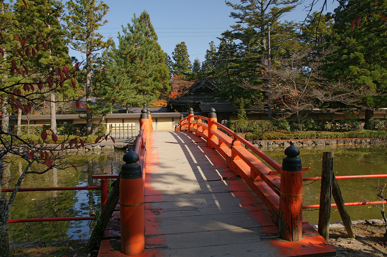 1280px-Danjogaran_Koyasan24n4272.jpg