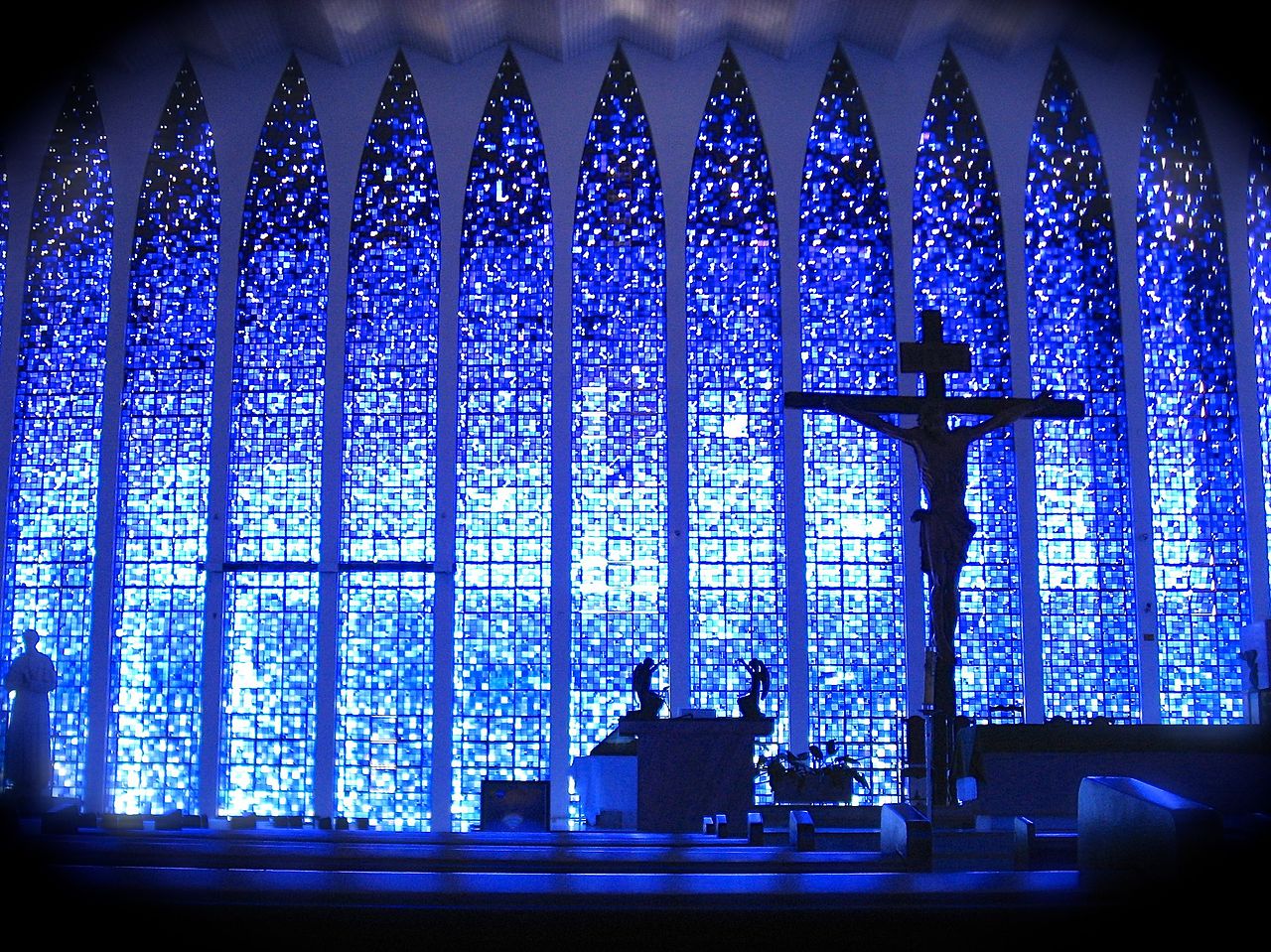 1280px-Df_igreja_azul.jpg