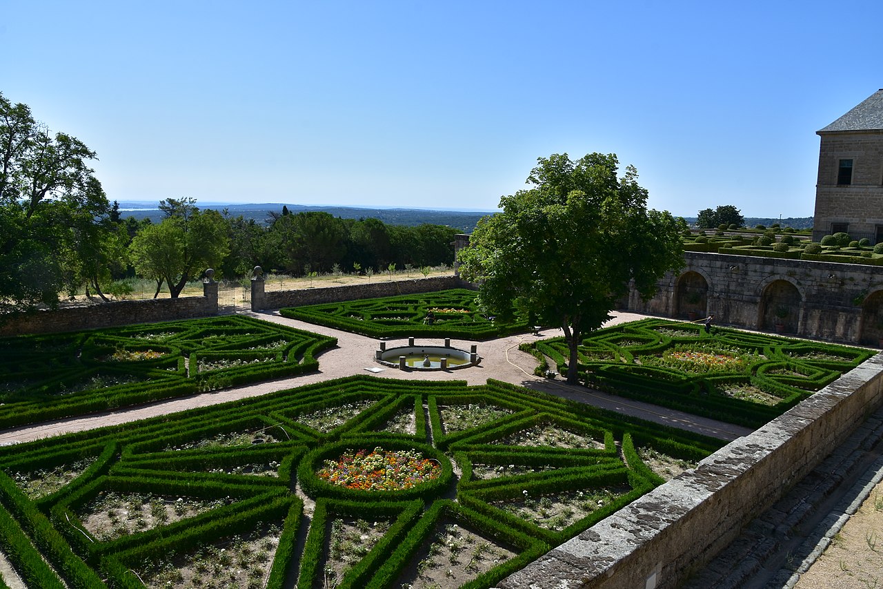 1280px-El_Escorial,_1563-84_(19)_(29285783451).jpg