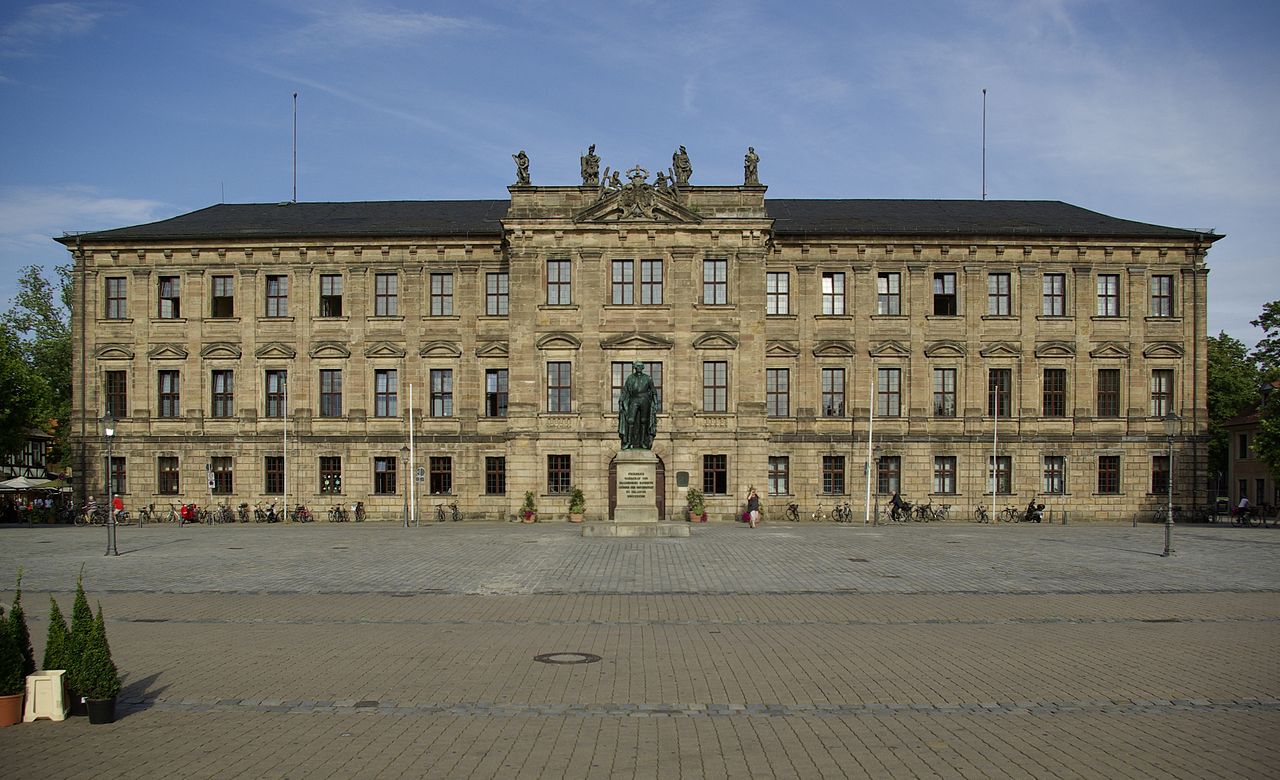 1280px-Erlangen_Schloss_006.jpg