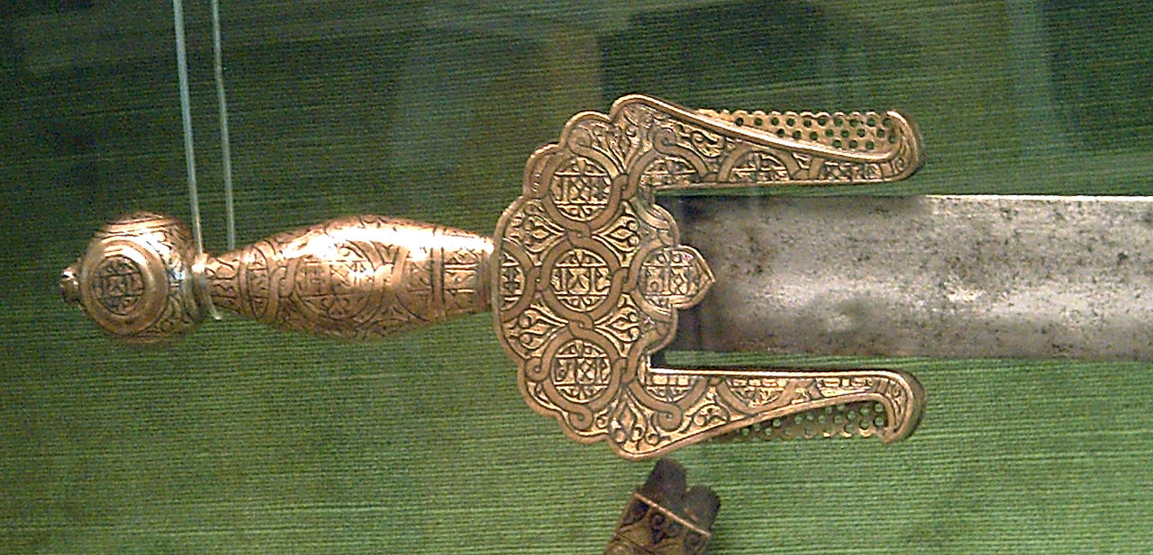1280px-Espada_jineta_nazarí_(M.A.N._Madrid)_02.jpg