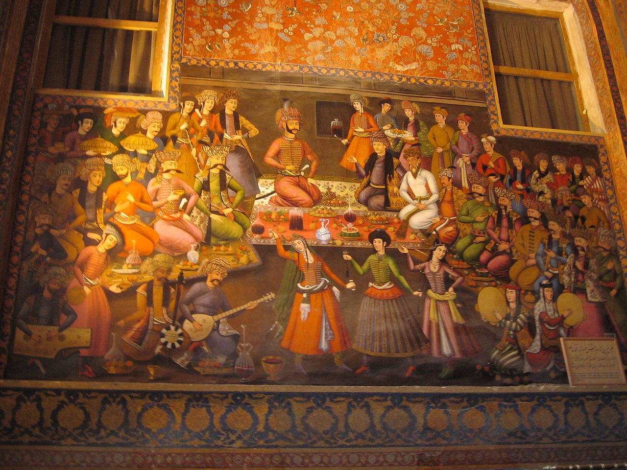 1280px-Fresque_chehel_sotoun_esfahan.jpg