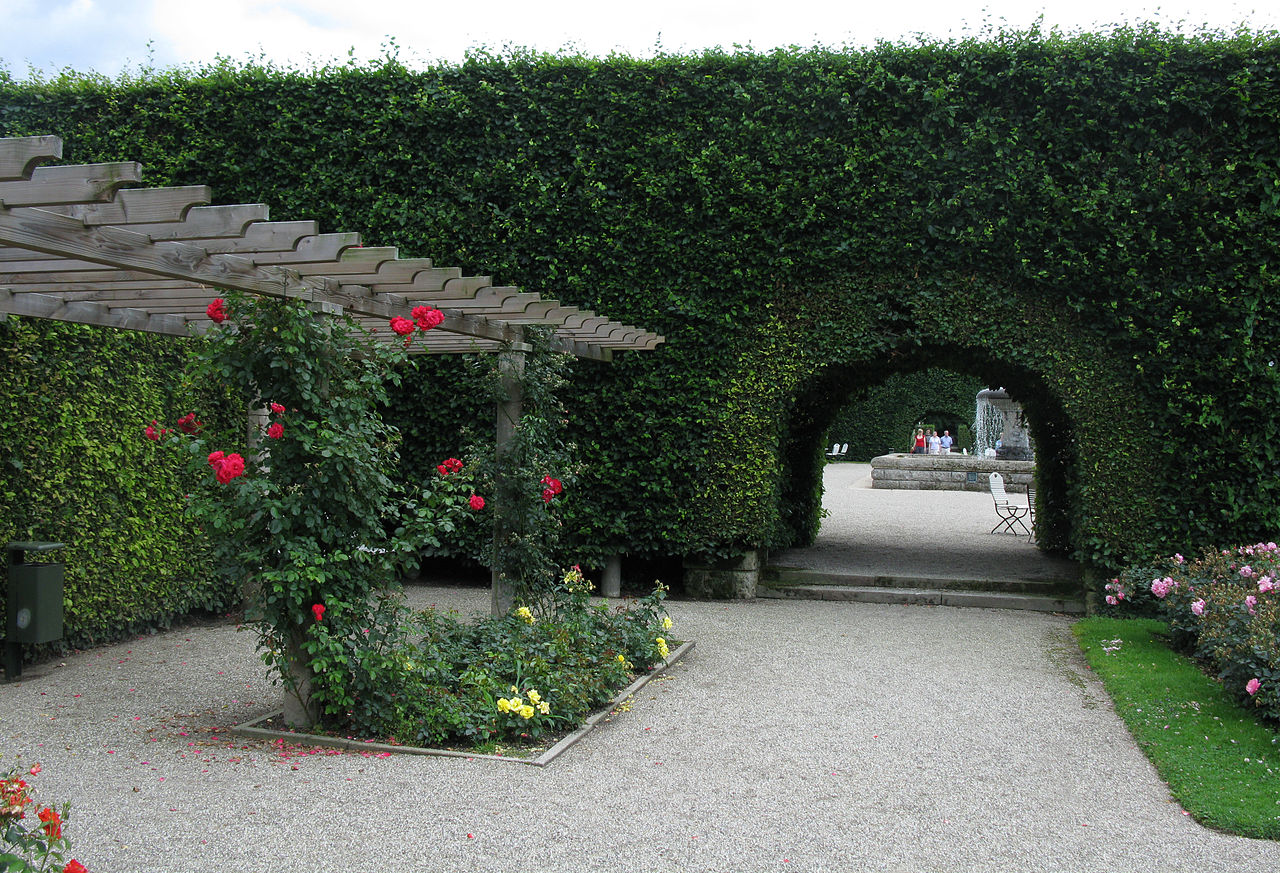 1280px-Gönneranlage_1.jpg