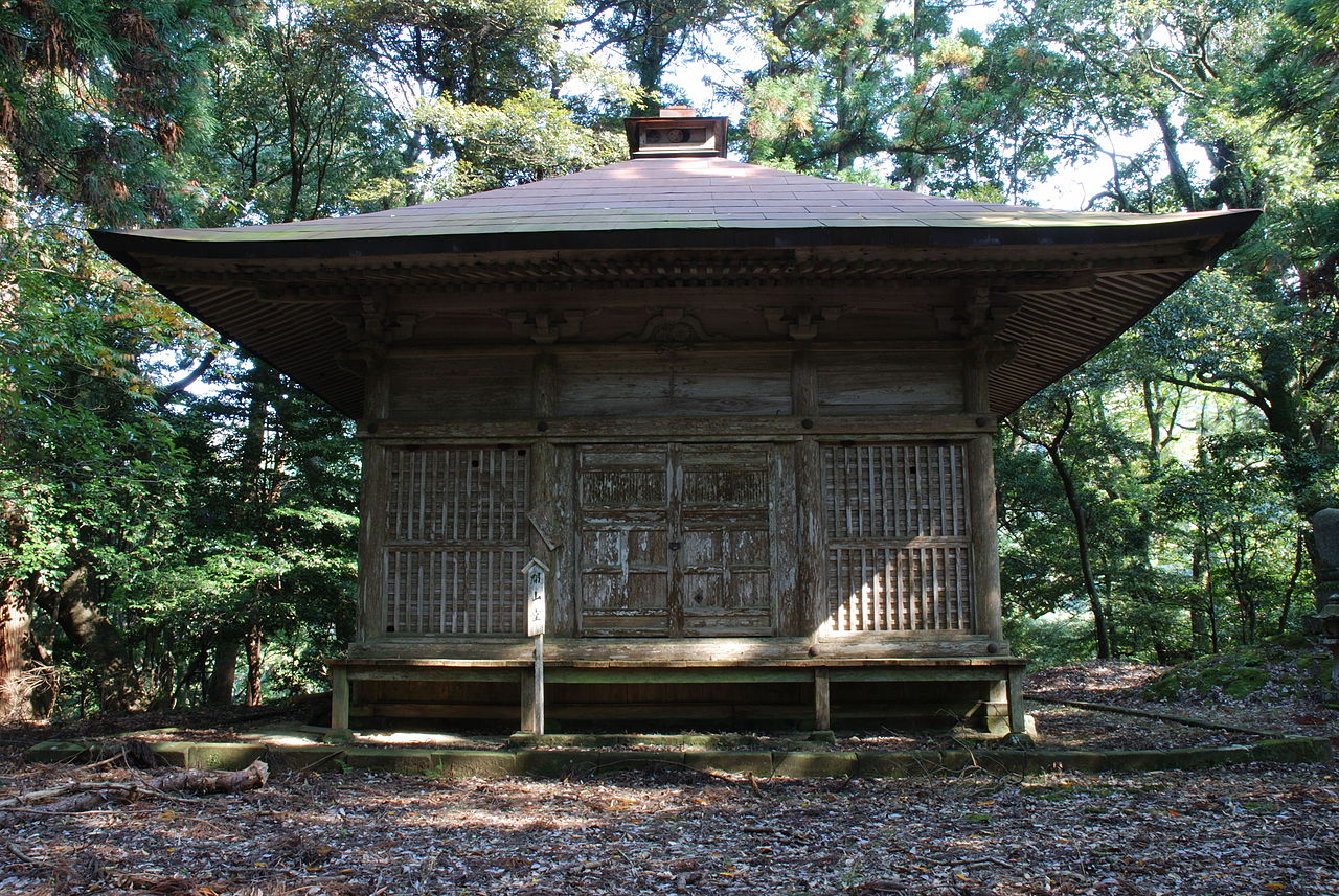 1280px-Gakuenji_temple_Kaizando.jpg