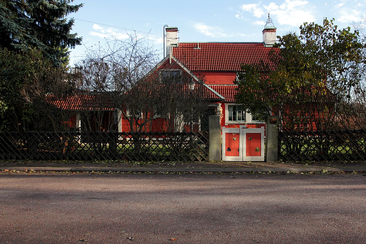 1280px-Hedemora_121106_Villa_Trefnan_01.jpg