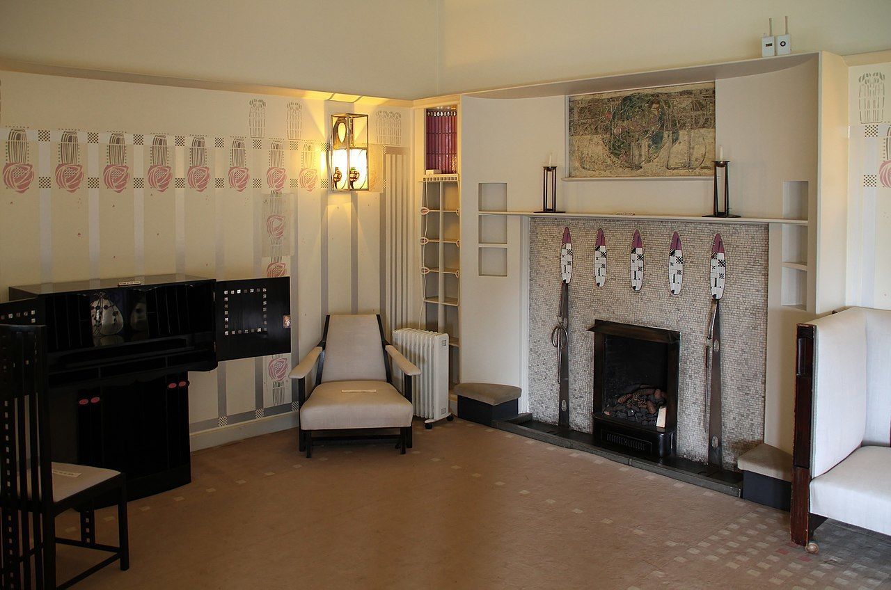 1280px-Hill_House_drawing_room_2_(37376566852).jpg