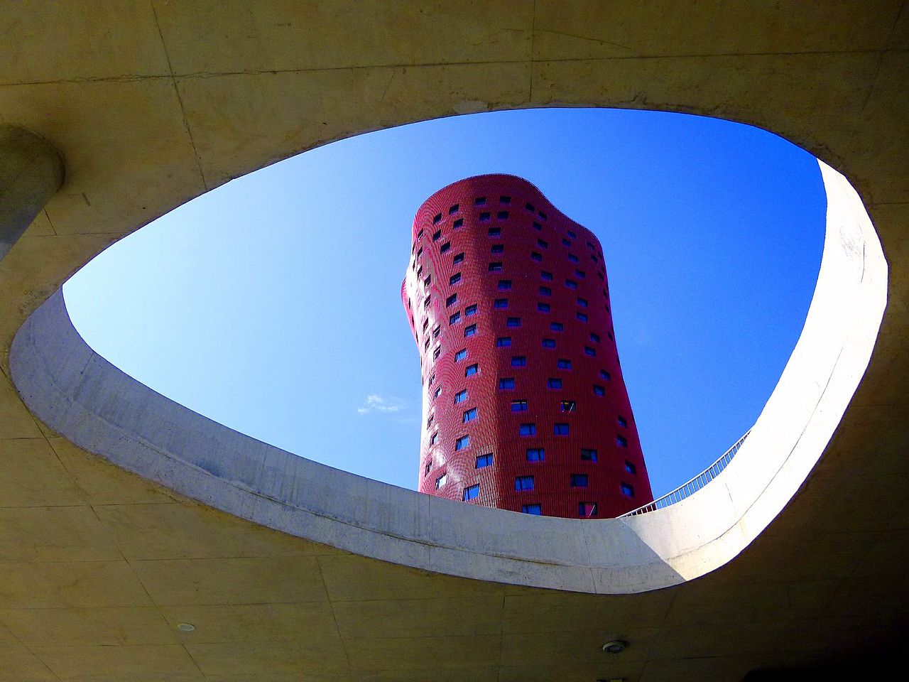 1280px-Hospitalet_de_Llobre.JPG