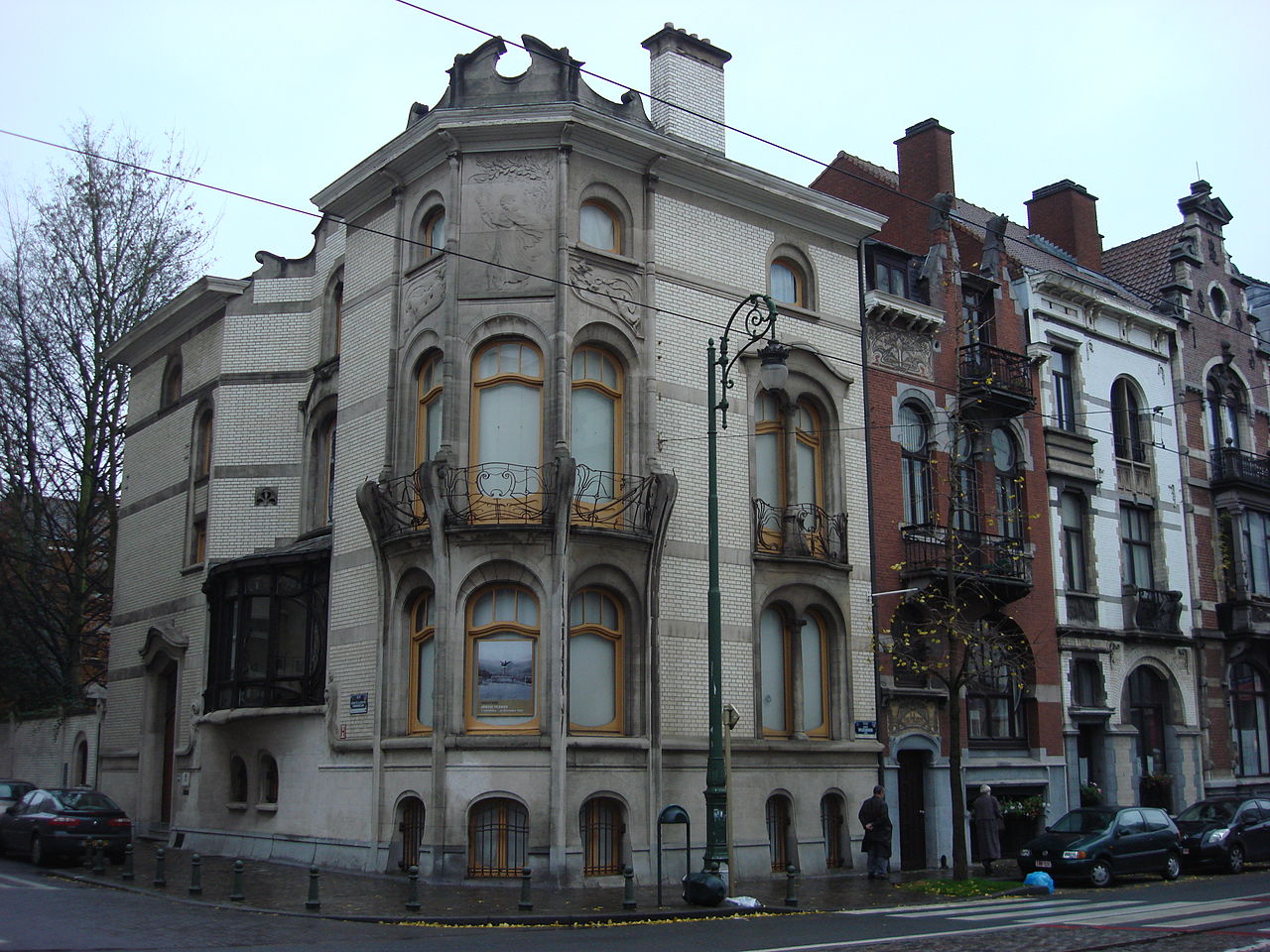 1280px-Hotel_Hannon_01.jpg
