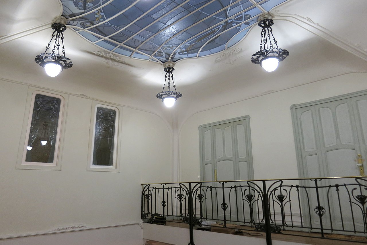 1280px-HotelMezzara03.jpg