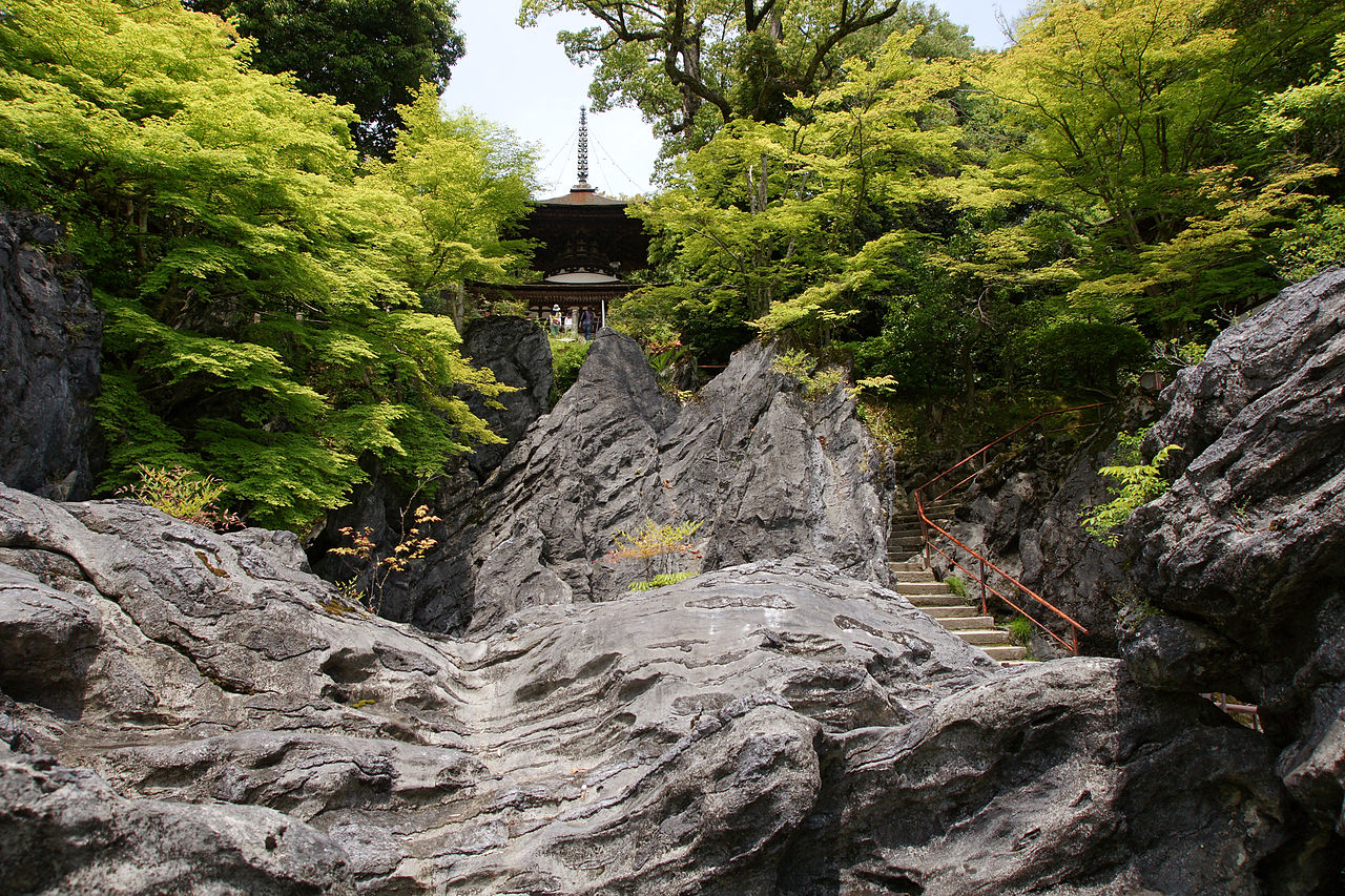 1280px-Ishiyamadera21s5s4272.jpg