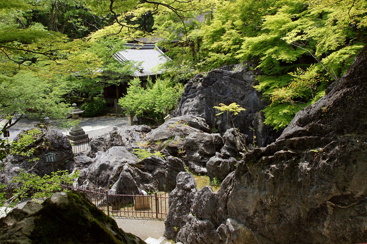 1280px-Ishiyamadera23n4272.jpg