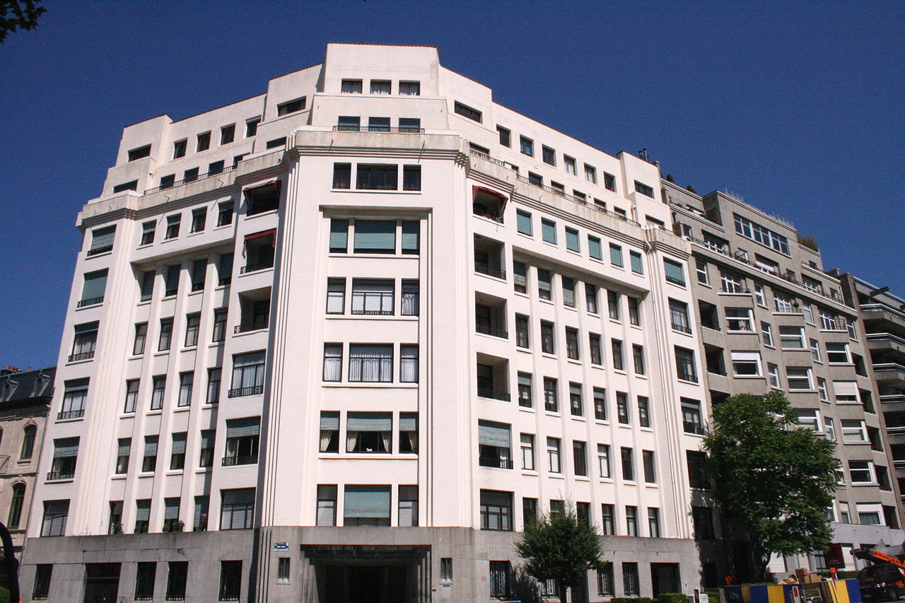 1280px-Ixelles_avenue_Emile-Duray_58.jpg