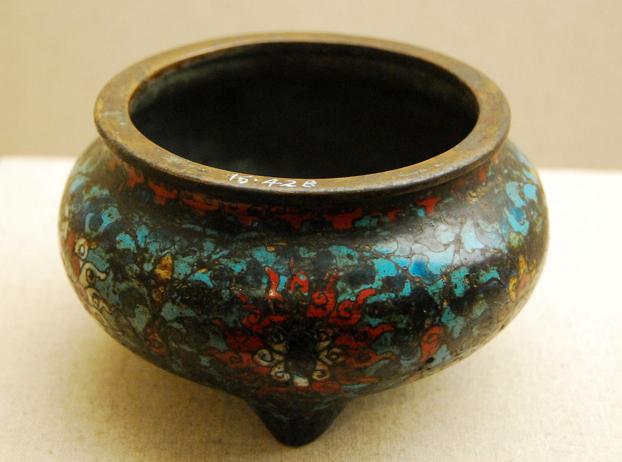 1280px-Jingtai_tripod.jpg