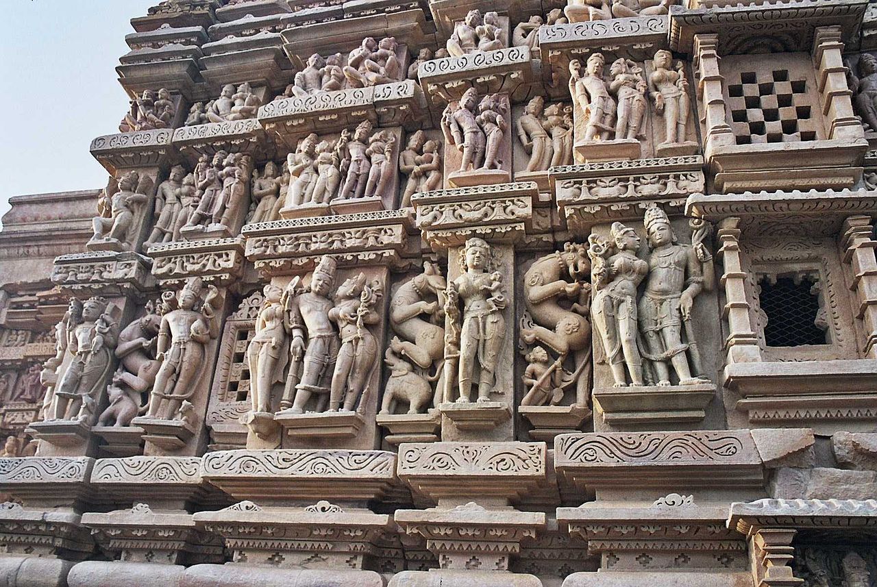 1280px-Khajuraho2.jpg