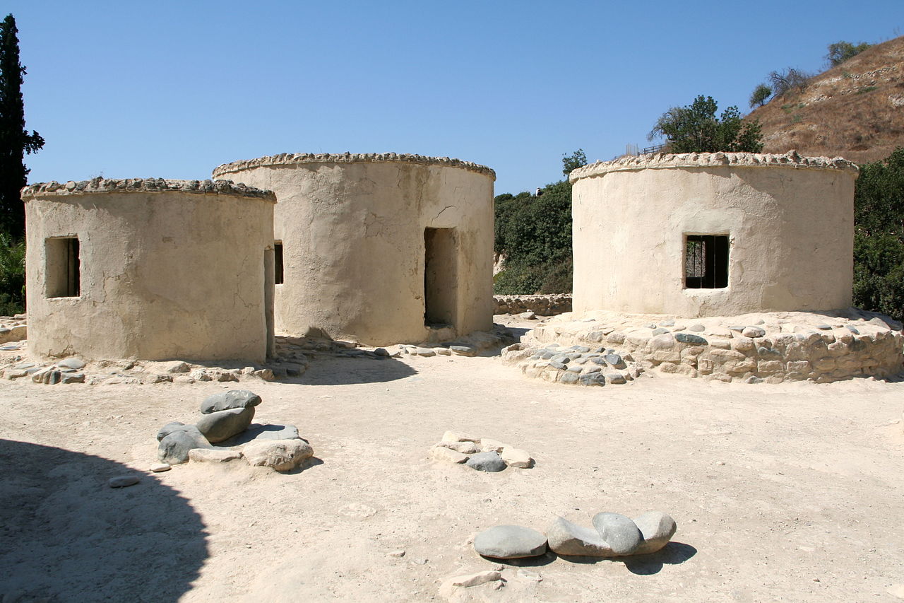 1280px-Khirokitia1.jpg