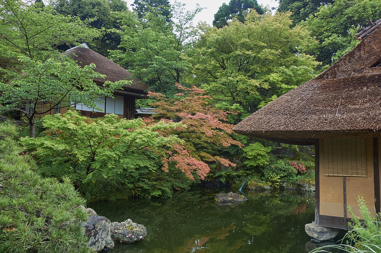 1280px-Kiyomizu-dera,_May_2017_1.jpg