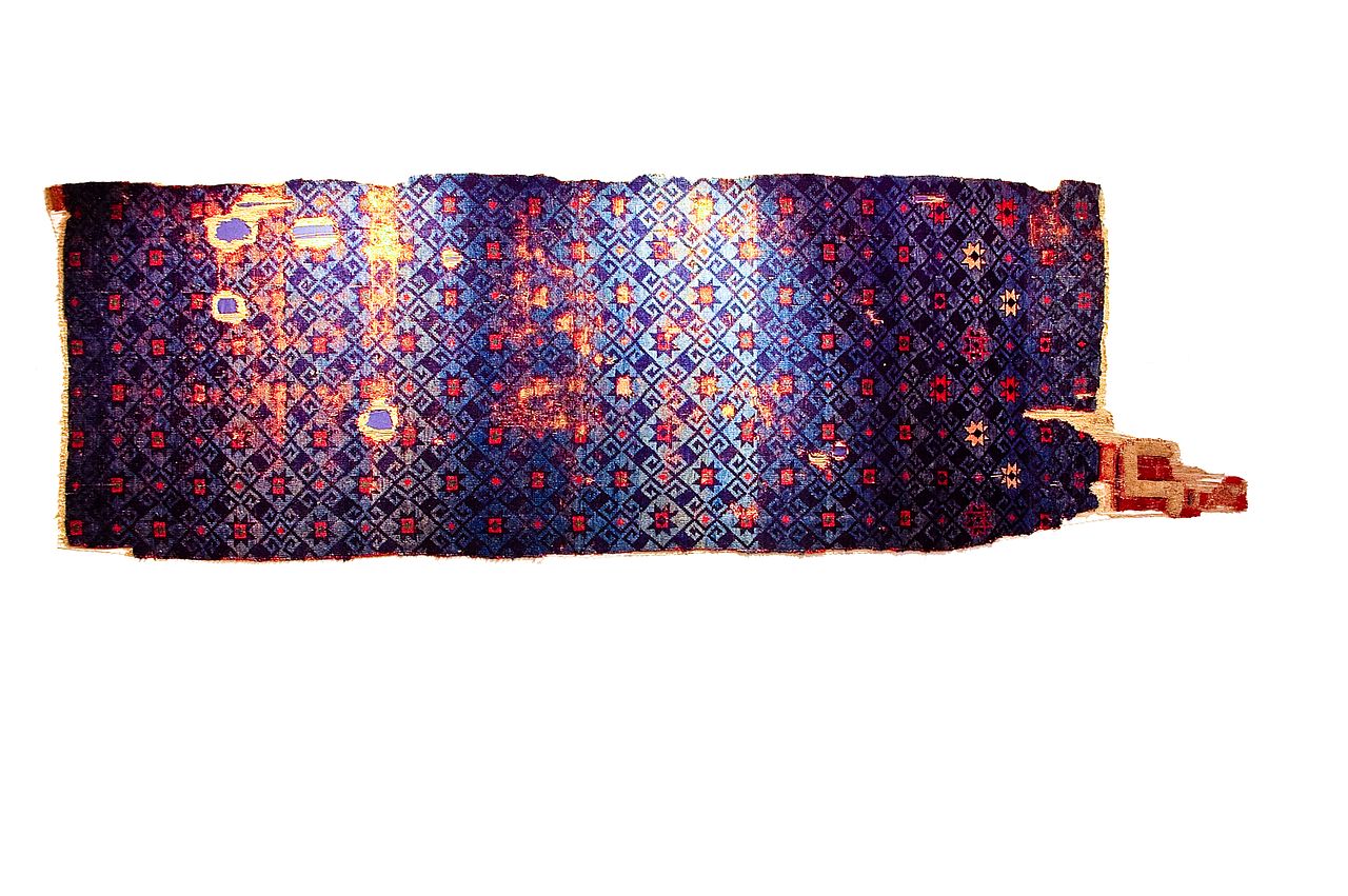 1280px-Konya_Ethnographical_Museum_-_Carpet_3.jpg