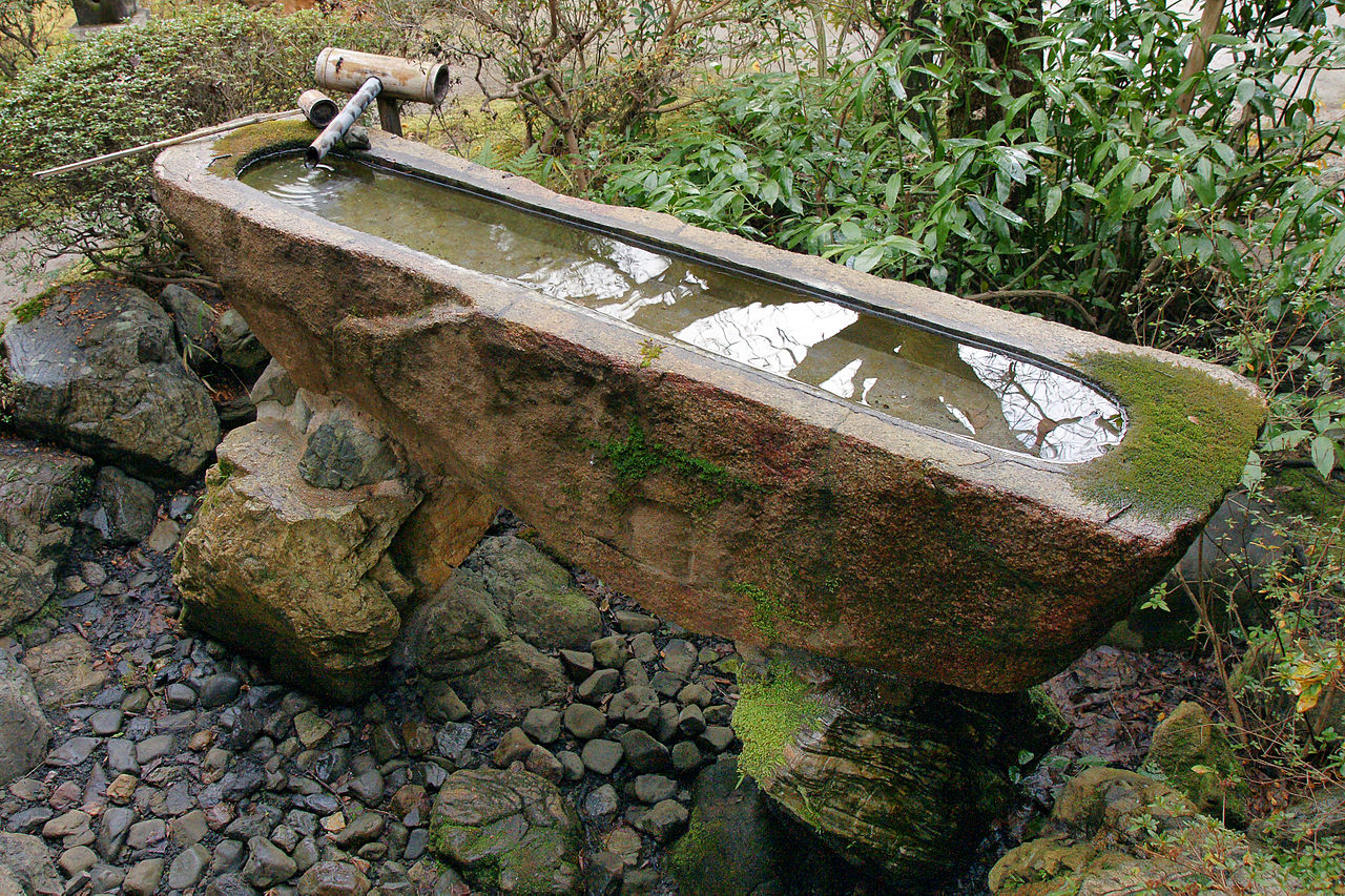 1280px-Kyoto_Shorenin22bs3200.jpg