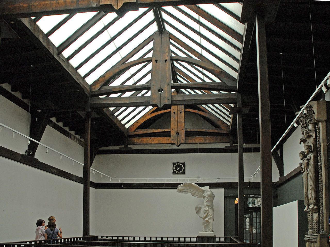 1280px-Latrium_de_la__Glasgow_School_of_Art__(3802872717).jpg
