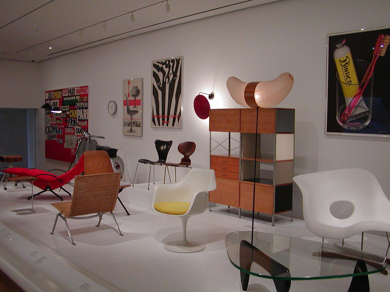 1280px-MOMA_chairs_2.jpg