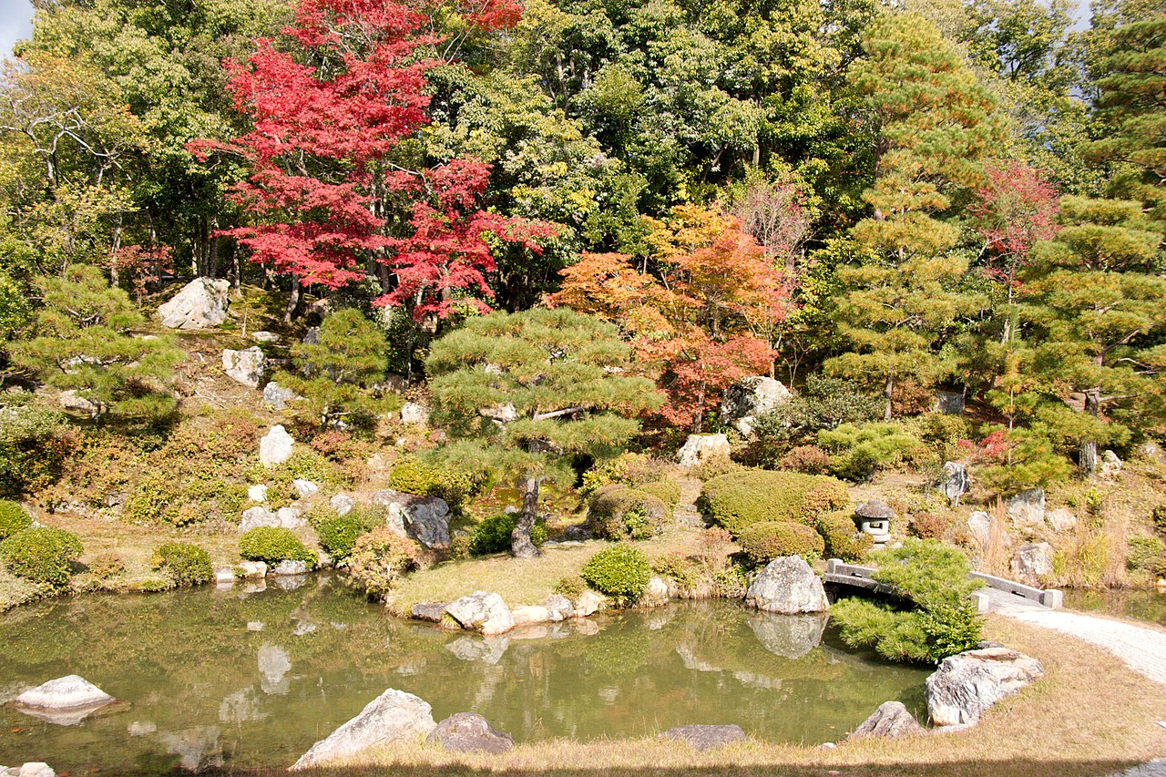1280px-Ninna-ji_(3263601497).jpg