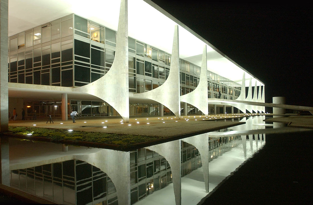 1280px-Palacio_do_Planalto.jpeg