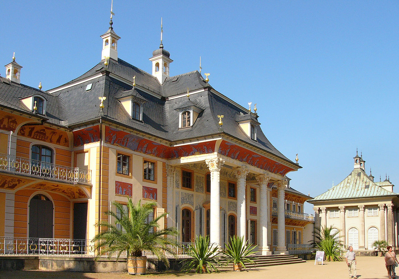 1280px-Pillnitz12.jpg