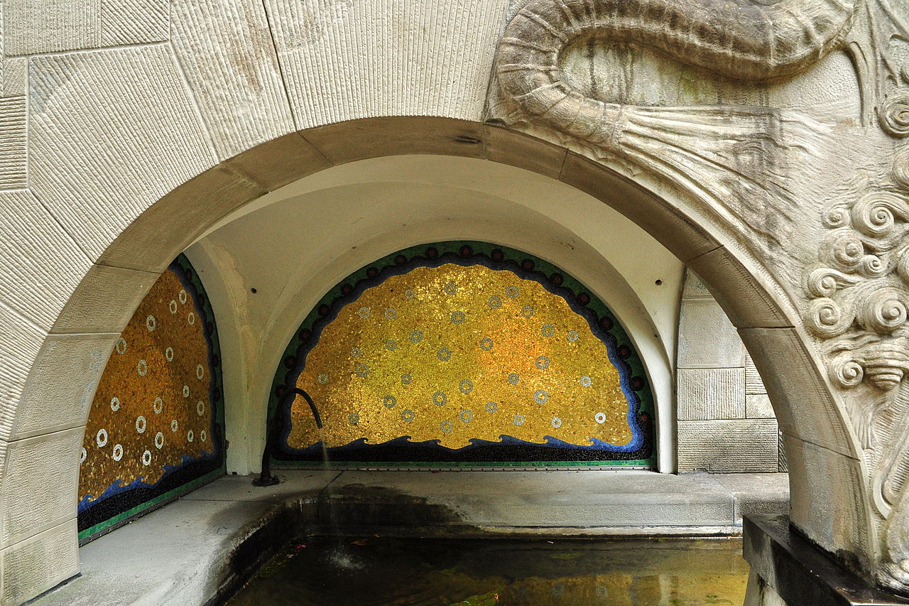 1280px-Rathaus_-_Villa_Tobler_2011-08-14_19-04-42_ShiftN.jpg