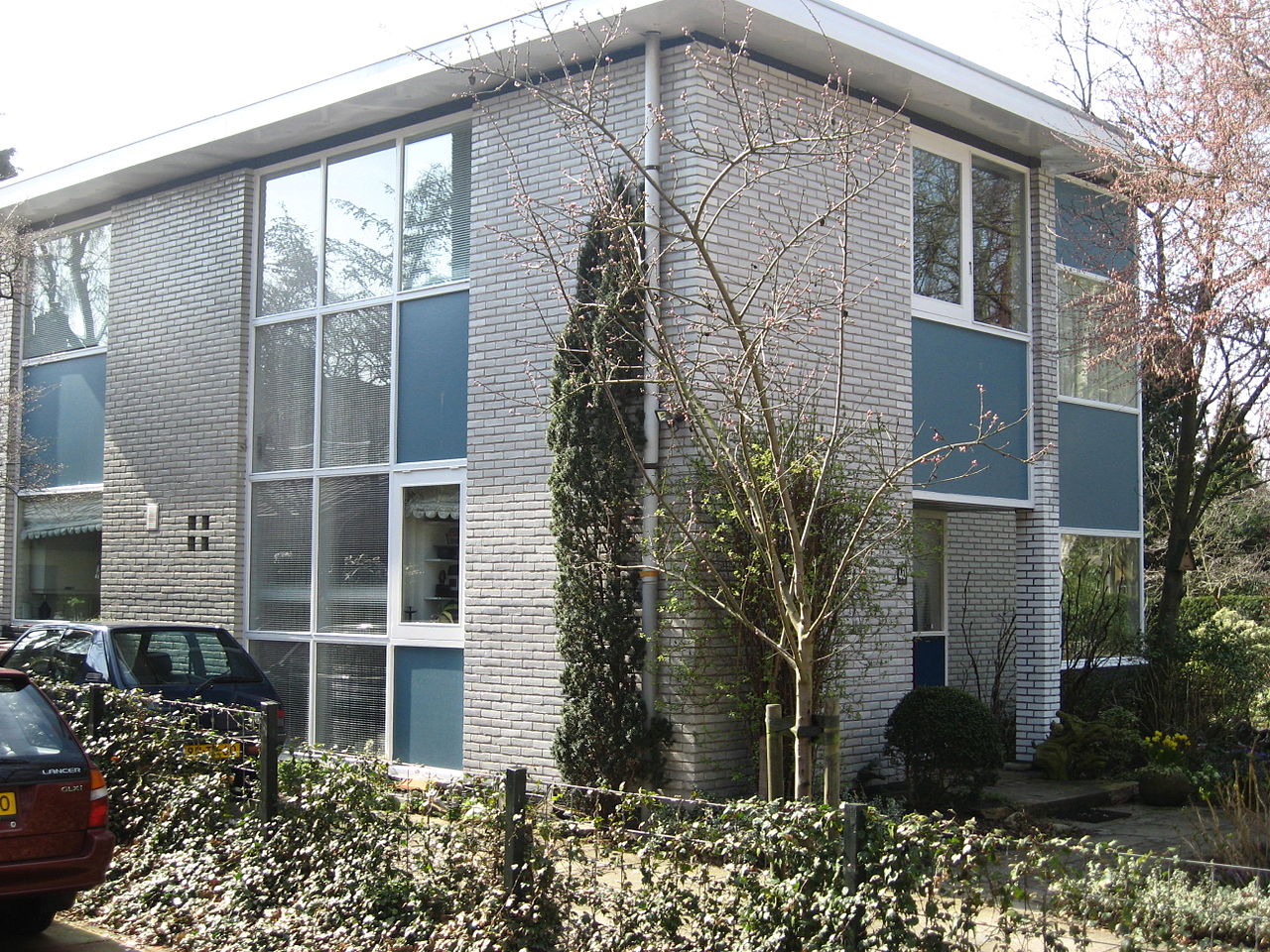 1280px-Rietveldhuis_Oegstgeest.jpg