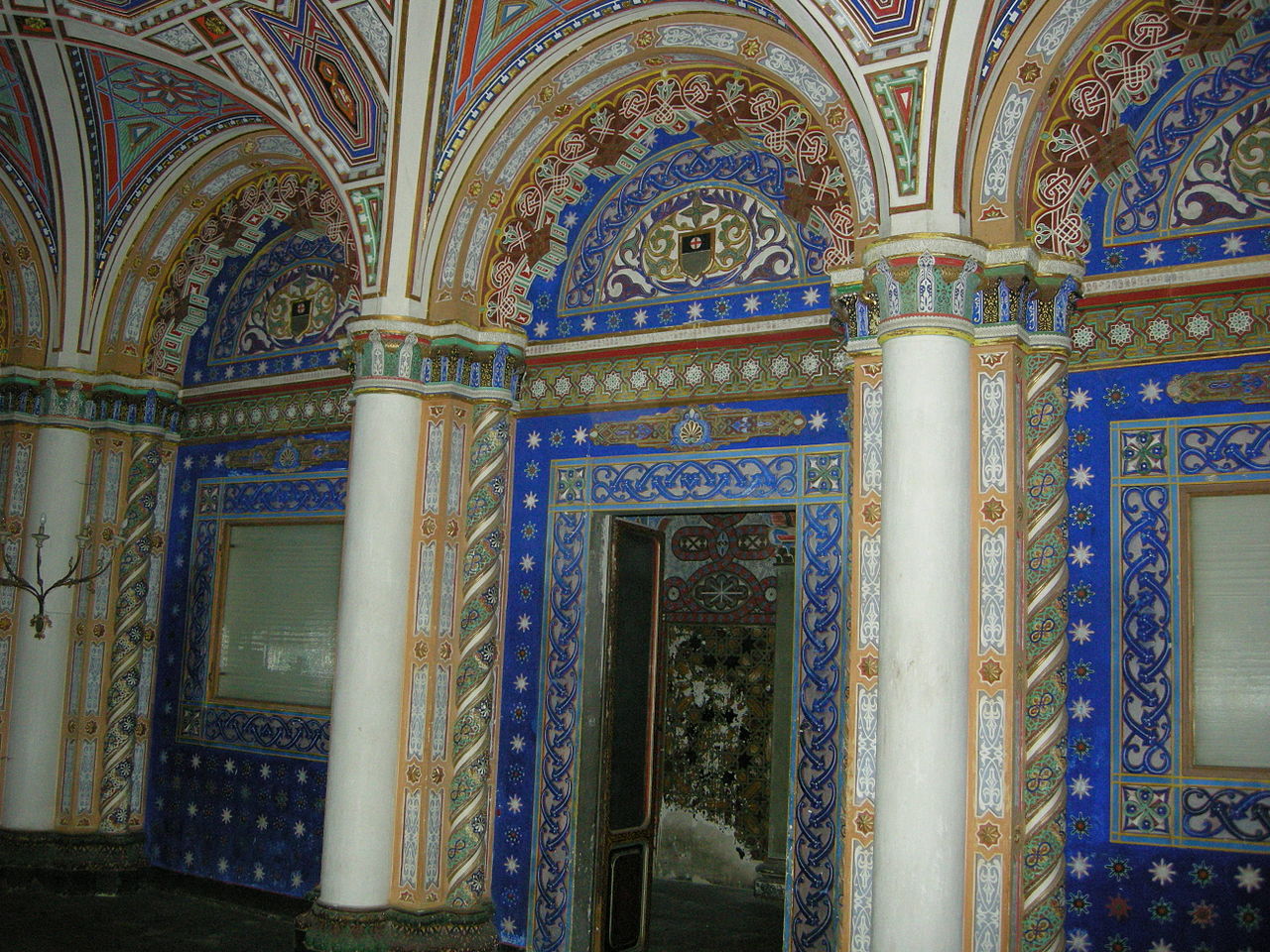 1280px-Sammezzano,_sala_19,_02.JPG