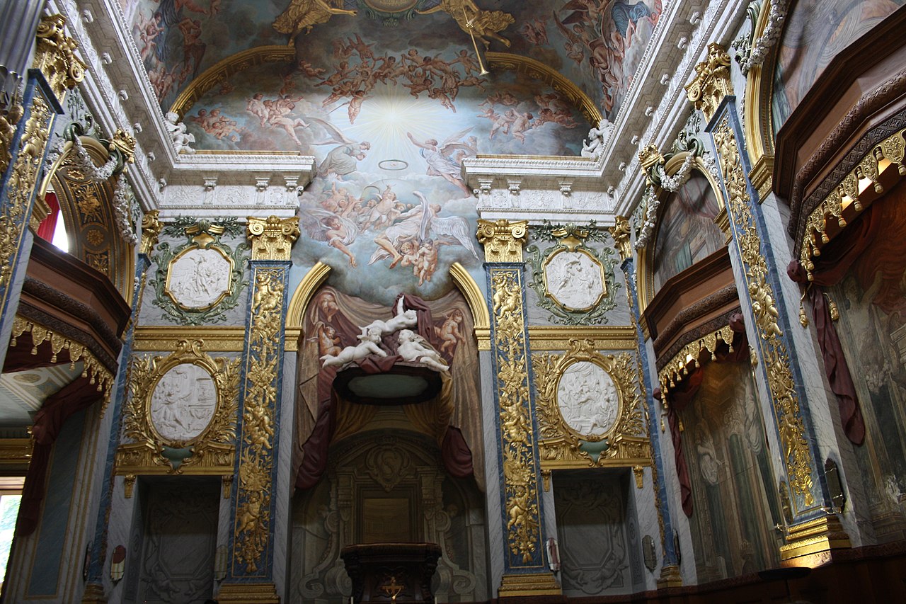 1280px-Schloss_Charlottenburg_02.jpg