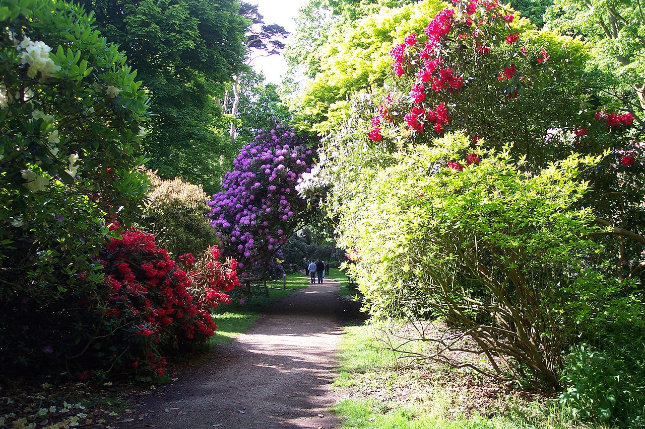 1280px-Sheringham_Park_1.JPG