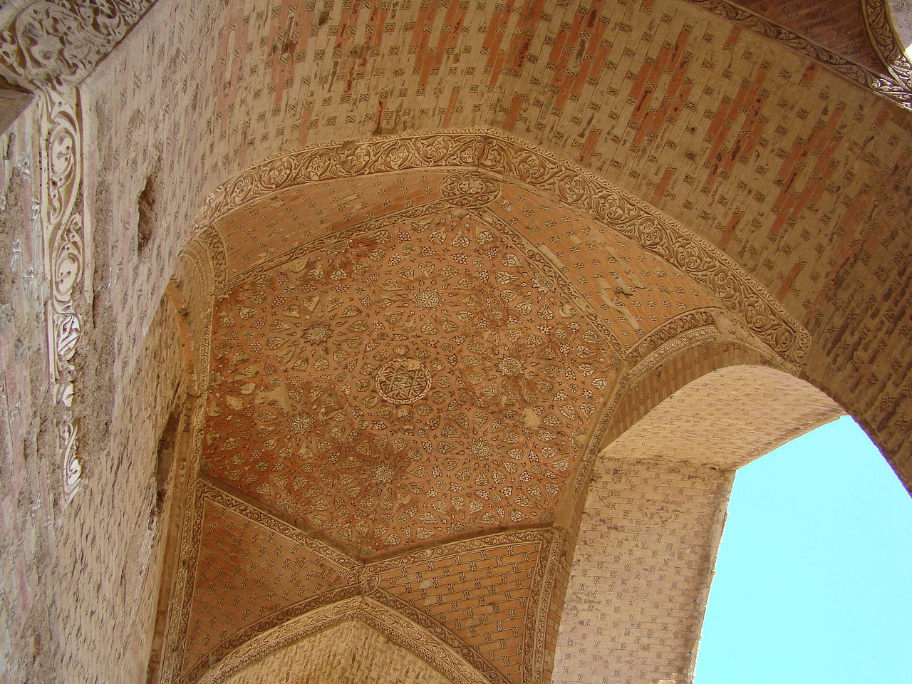1280px-Soltanie-exterior1.JPG