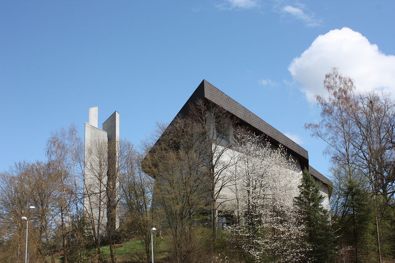 1280px-St.MichaelGmünd.JPG