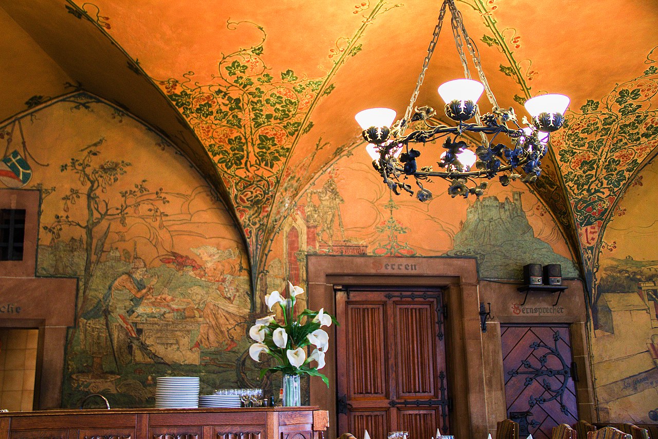 1280px-Strasbourg_maison_Kammerzell_décor_de_Léo_Schnug_02.jpg