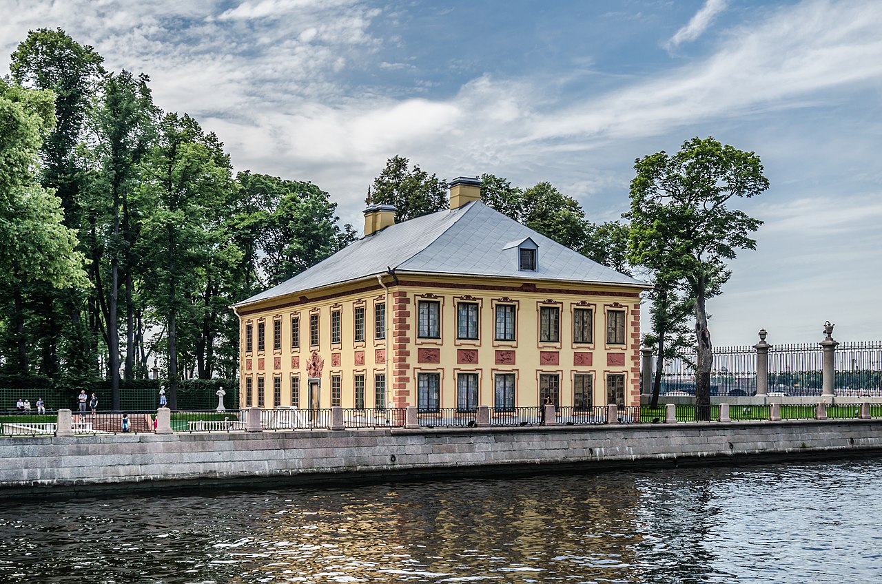 1280px-Summer_Palace_of_Peter_I.jpg