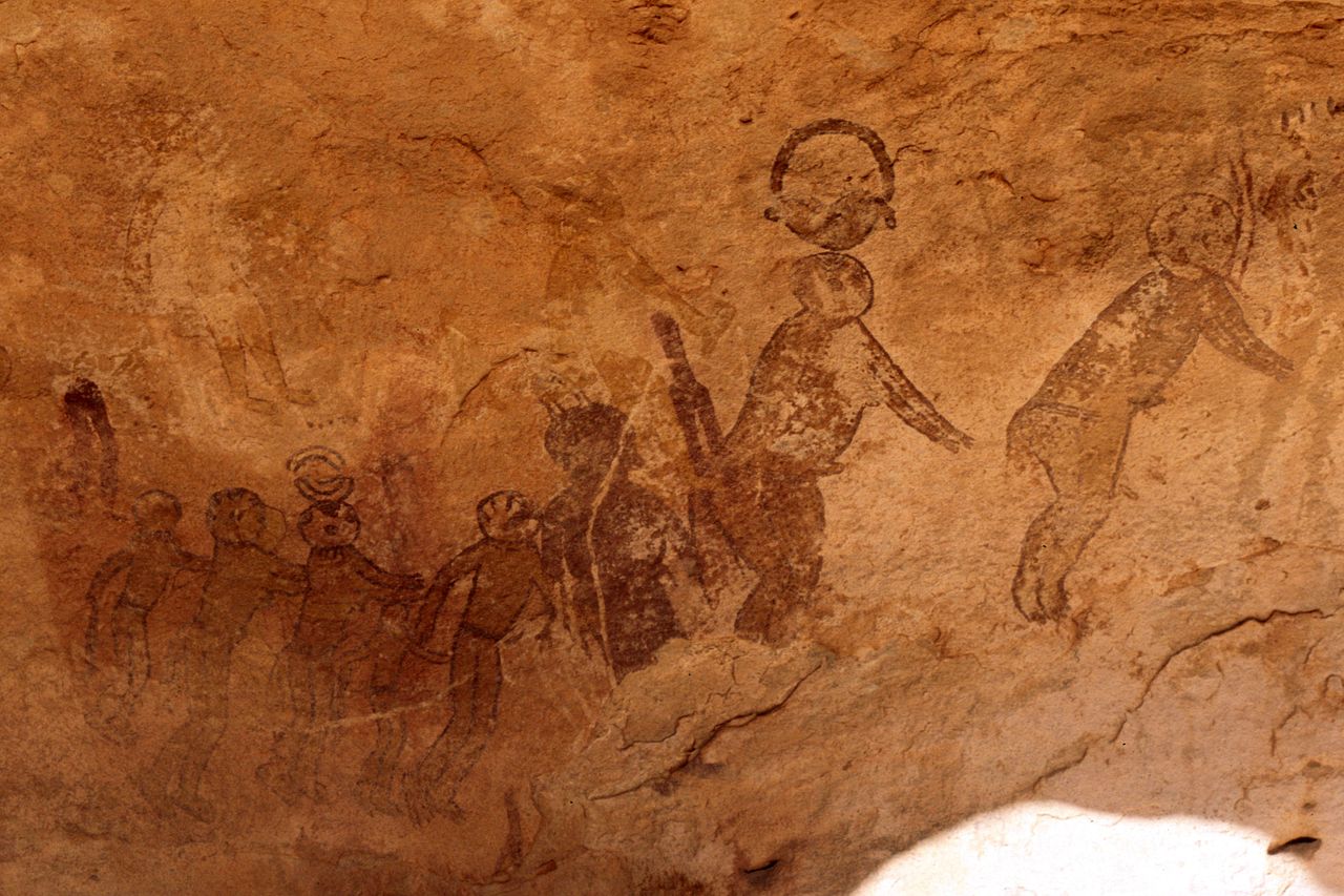 1280px-Tassili_-_dancers.jpg
