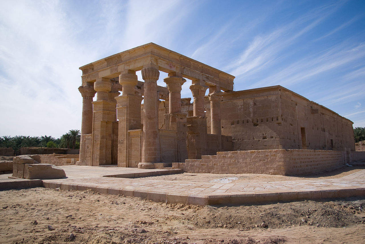 1280px-Temple_of_Hibis.jpg