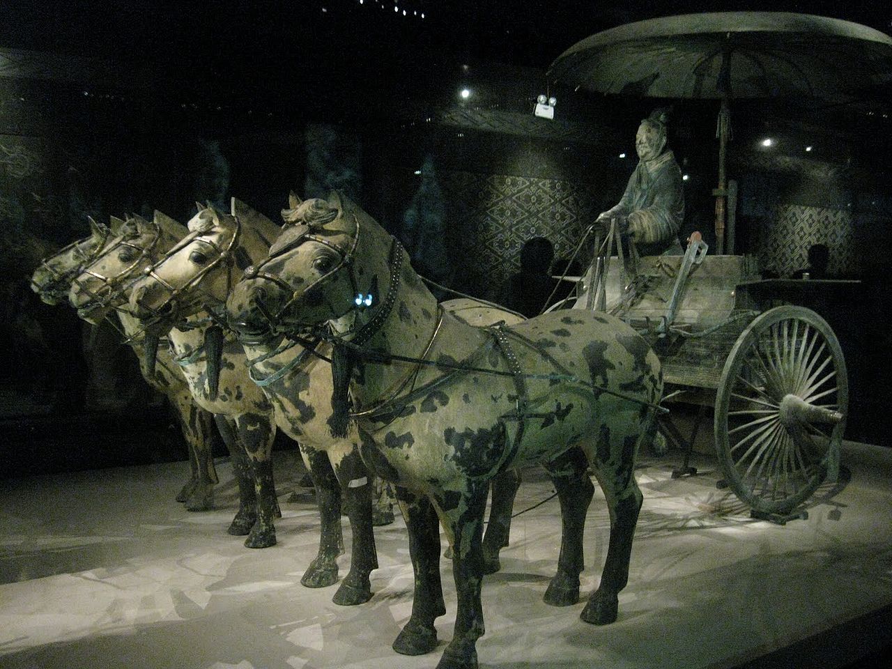 1280px-Terracotta_Army_(37).JPG