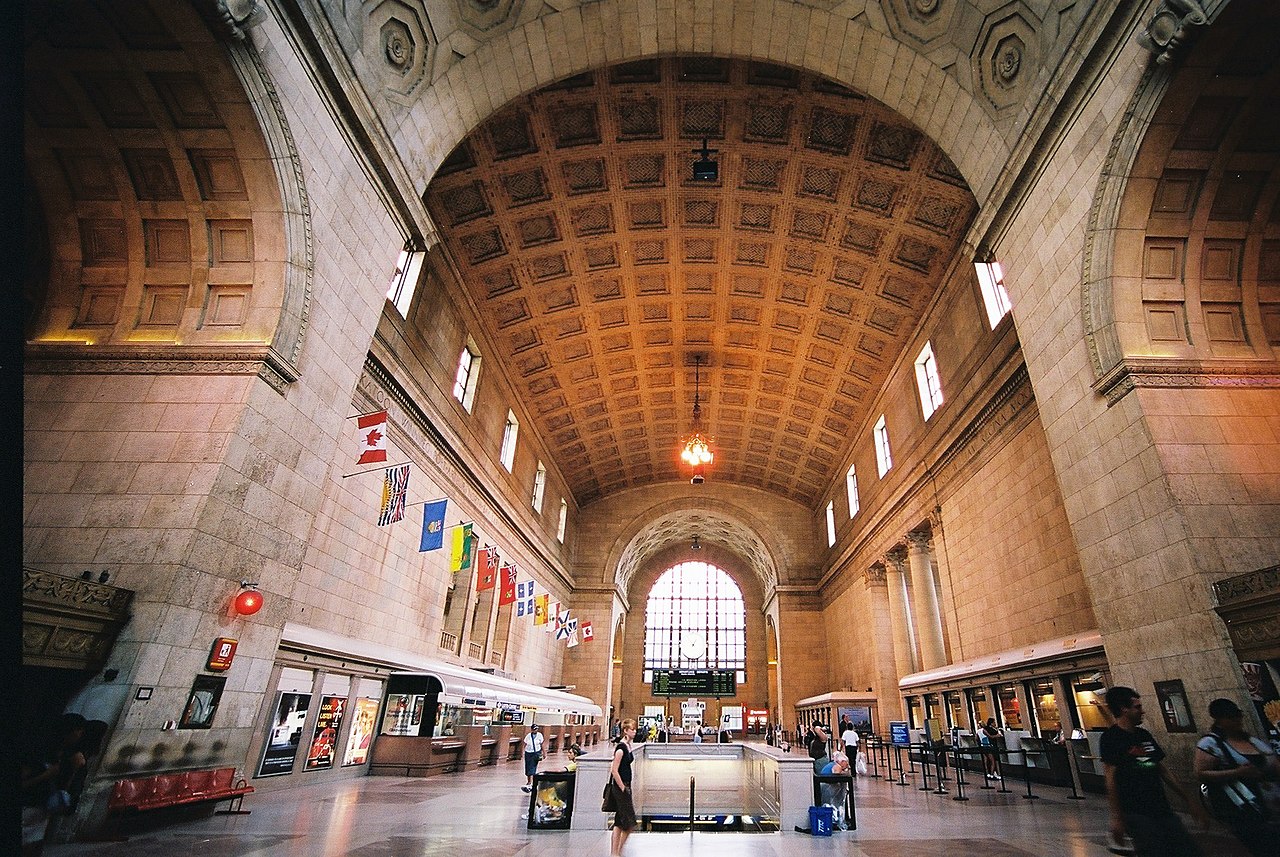 1280px-Toronto_Union_Station_(1250839759).jpg