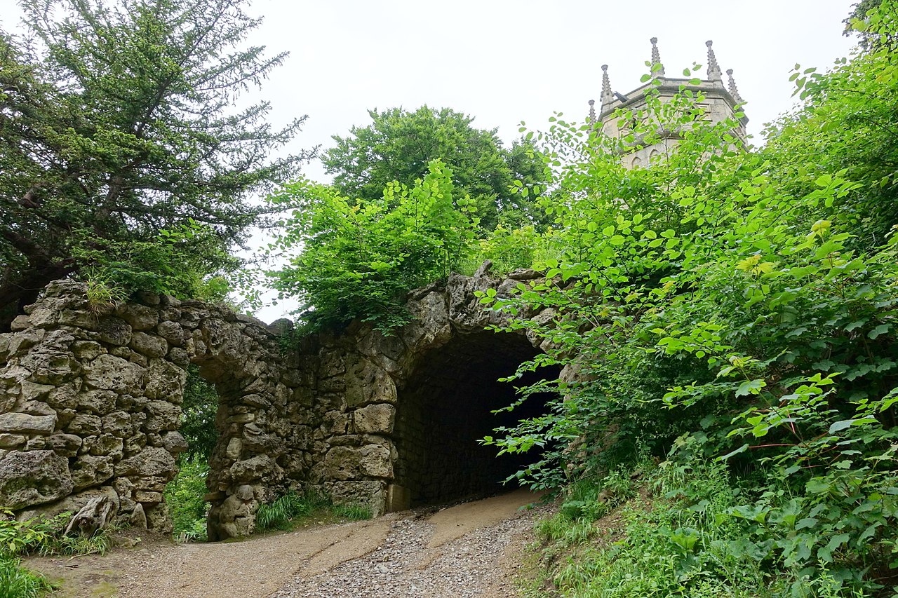 1280px-Tunnel,_Studley_Royal_Park_-_North_Yorkshire,_England_-_DSC00880.jpg