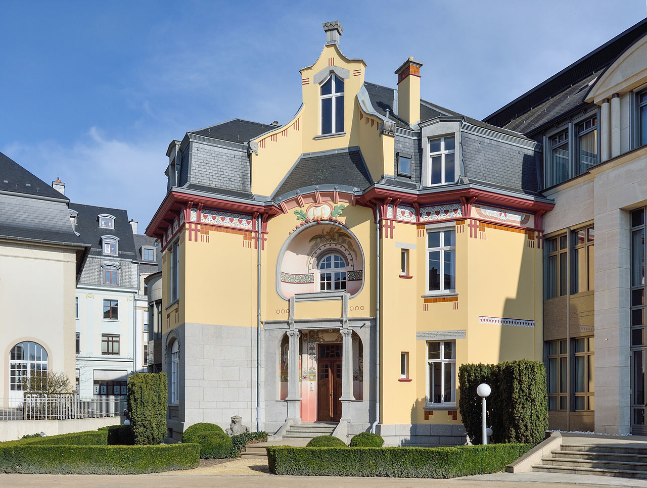 1280px-Villa_Clivio_2015.jpg