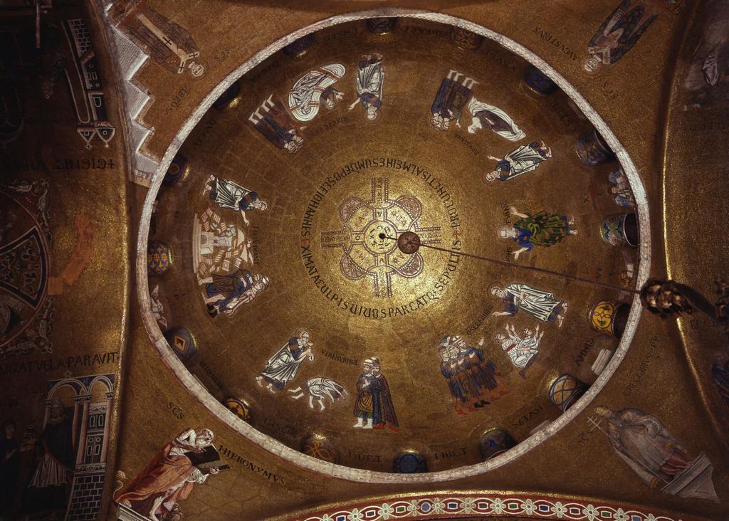 12899380венец.jpg
