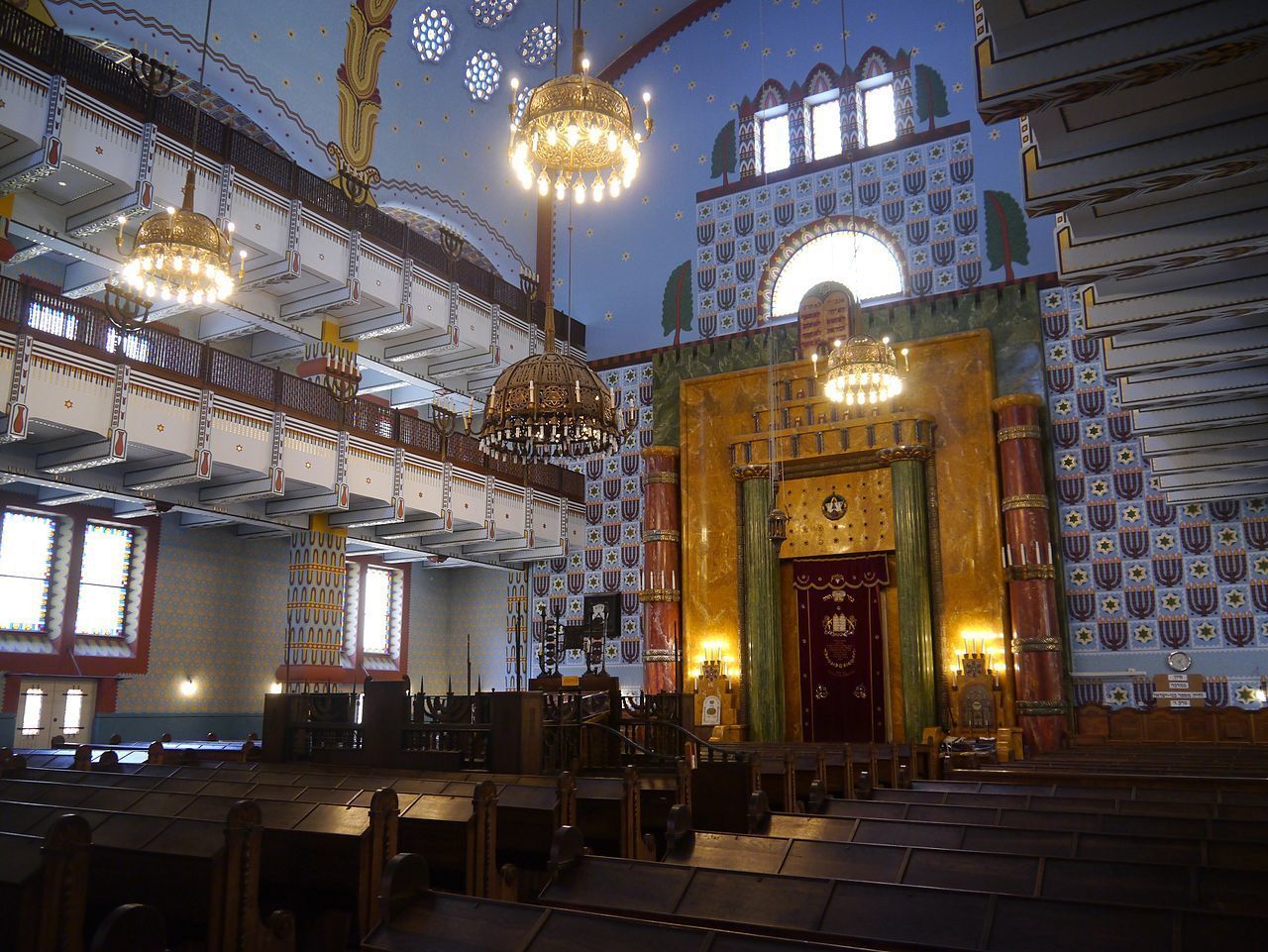 13 синагог1280px-Budapest_Orthodoxe_Synagoge_Innen_2.jpg