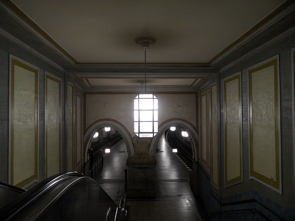 13 1024px-Berlin_-_U-Bahnhof_Heidelberger_Platz_-_Linie_U3_(6372189251).jpg