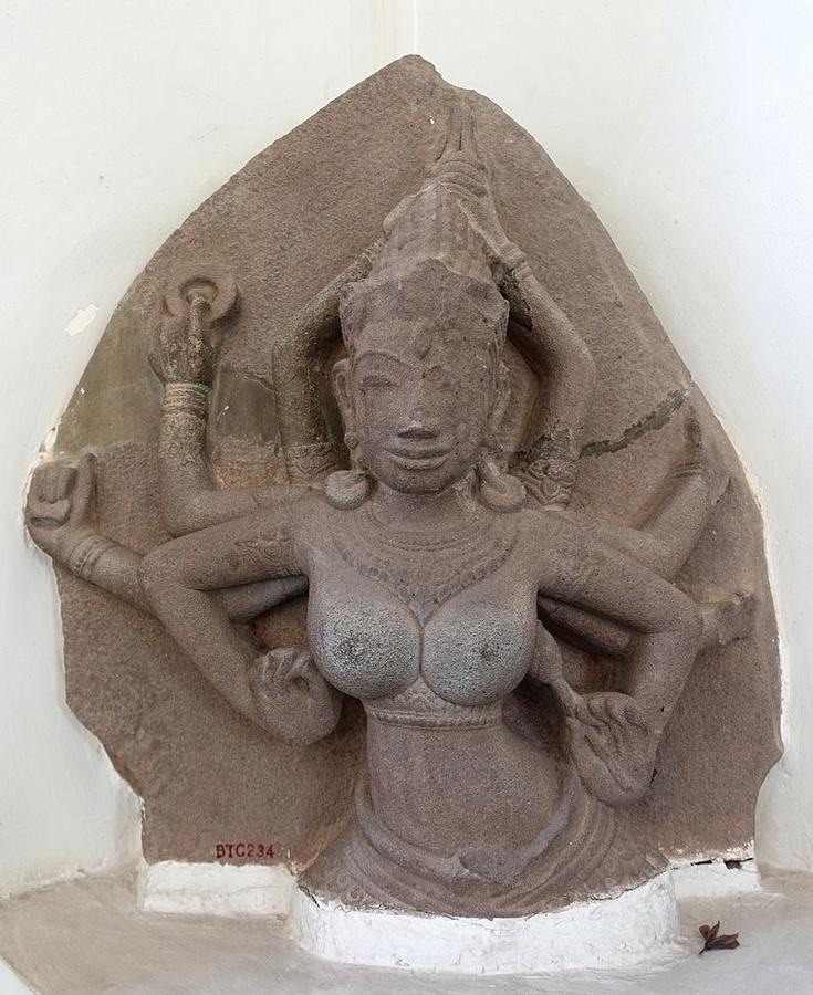 13-14Uma,_Thap_Mam,_13th-14th_century,_Binh_Dinh.JPG