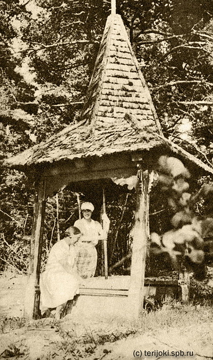 136.Замок Арфа.Беседка.jpg