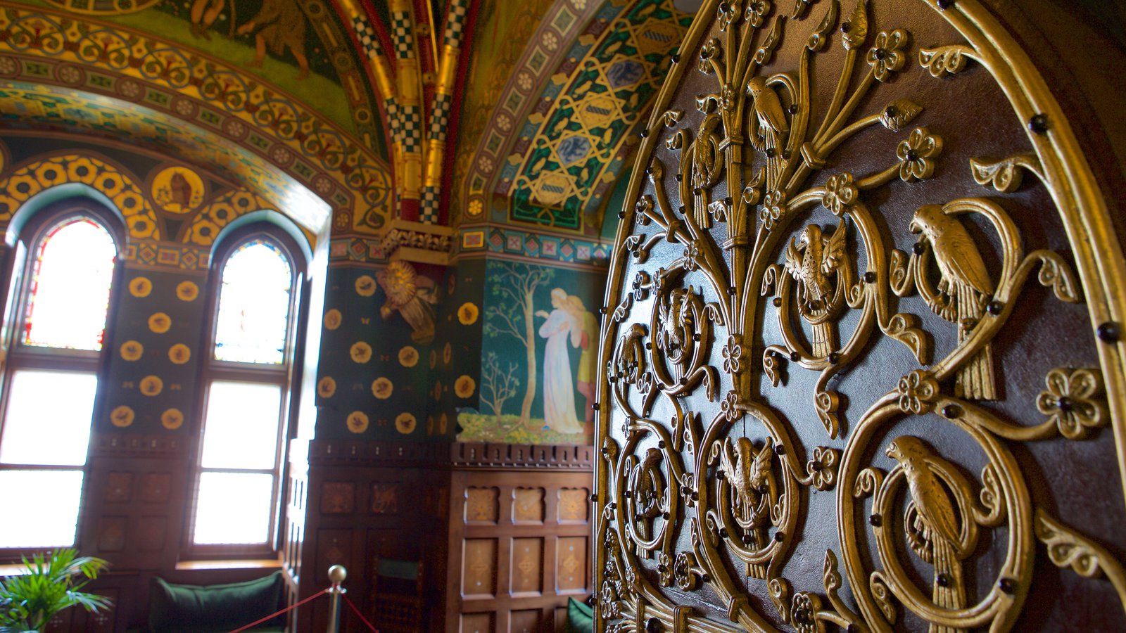 145752-Cardiff-Castle.jpg