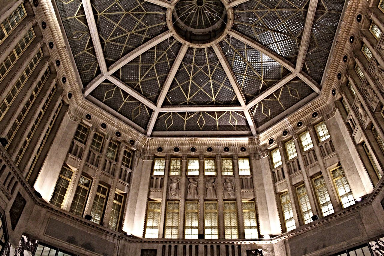 14Palác_Koruna_pasáž_strop_1.jpg
