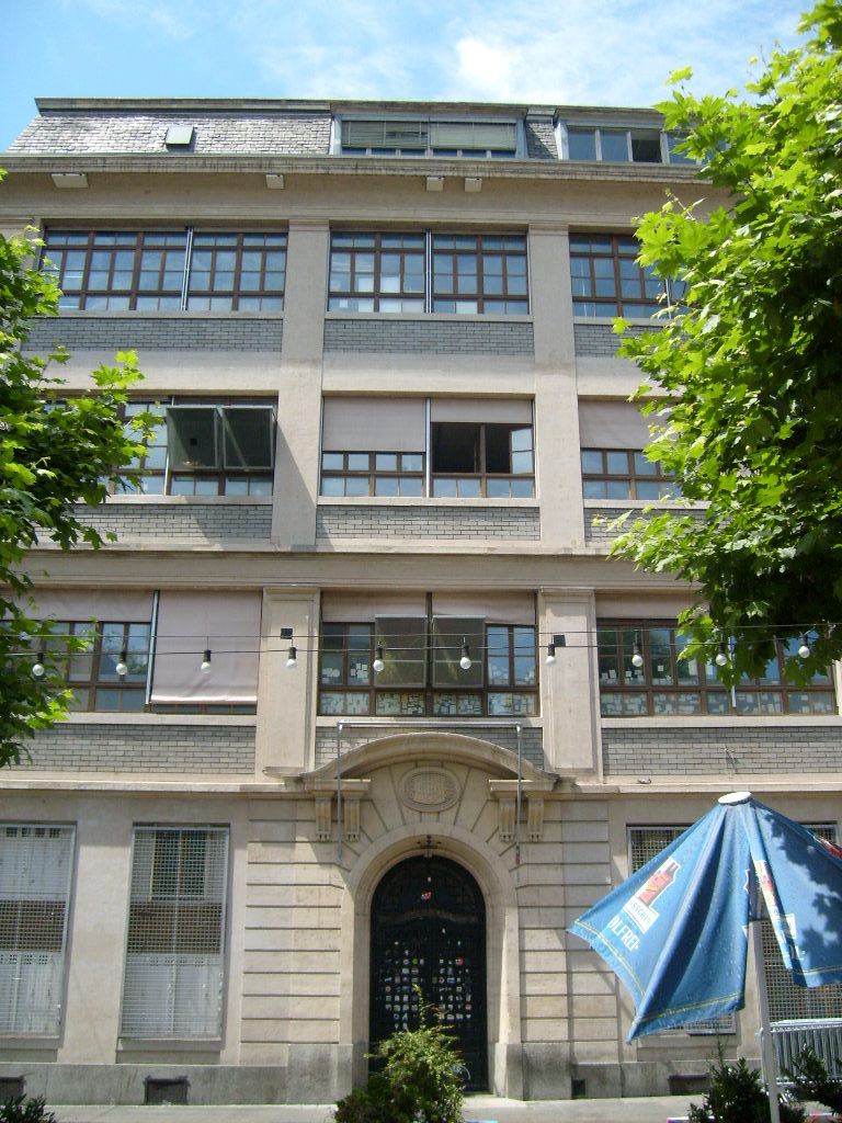 15 Usine_Square_side_2.jpg